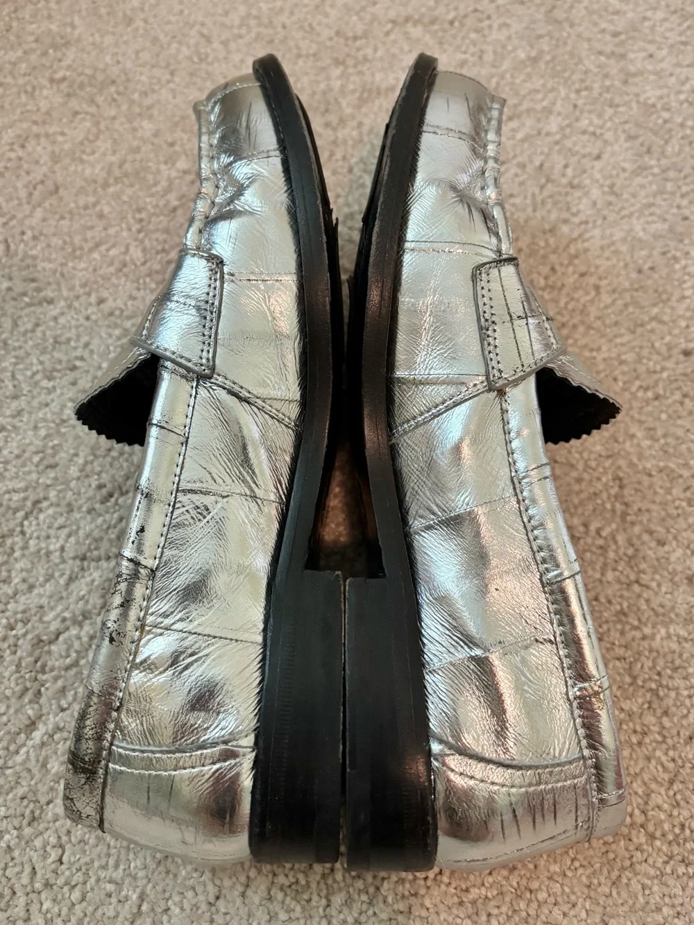 Tory Burch Silver Loafer, size 6.5
